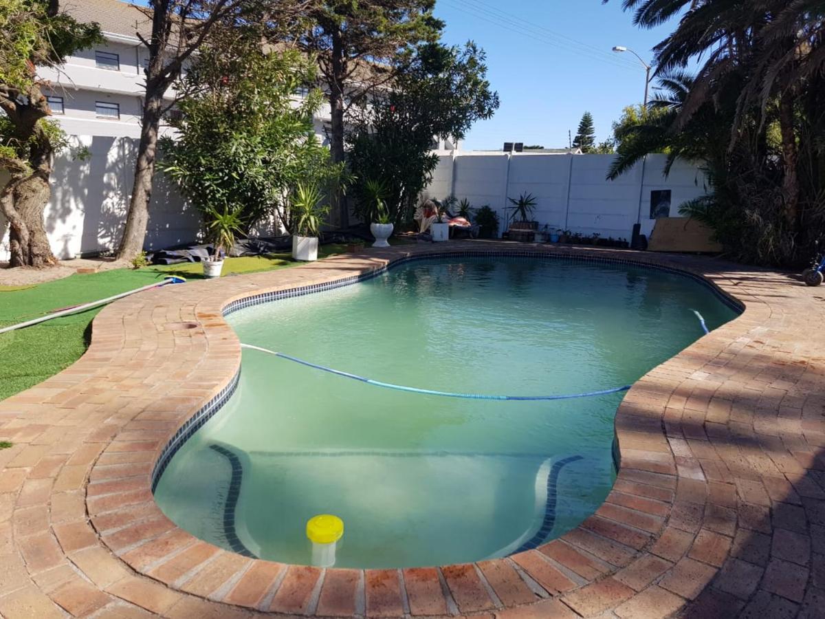 Salama Lodge Milnerton Cape Town Bagian luar foto